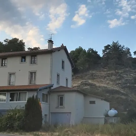 1 Daire Saint-Germain-Laprade